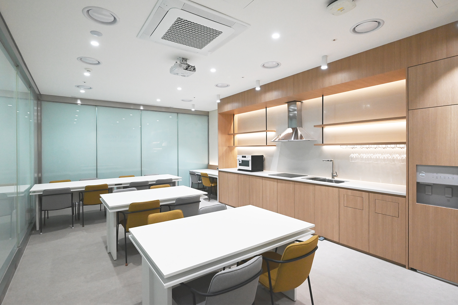 KMI 
KOREA MEDICAL INSTITUTE  