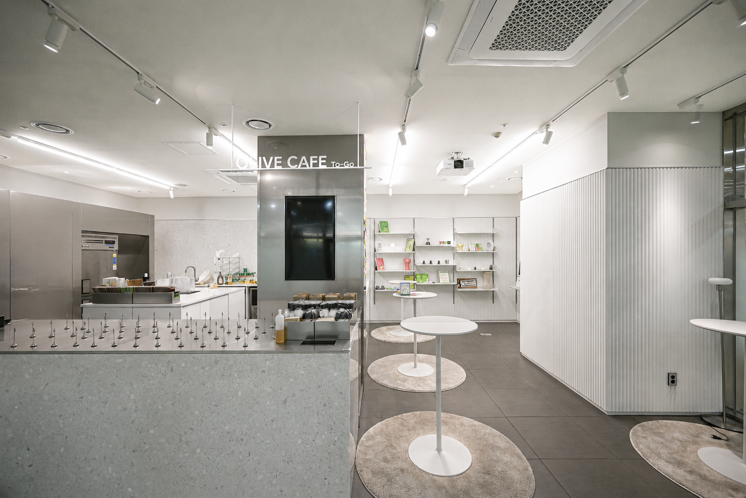 CJ OLIVE YOUNG 
CAFE TO-GO